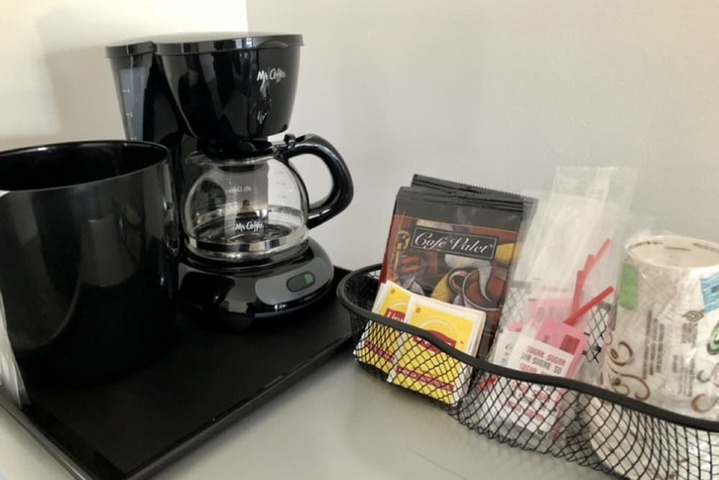 Breakfast/Coffee Service 22 of 41