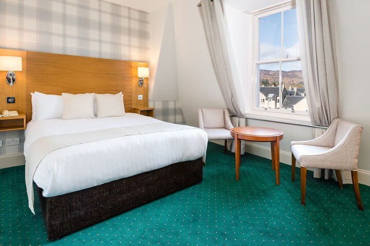 Room 42 of 90