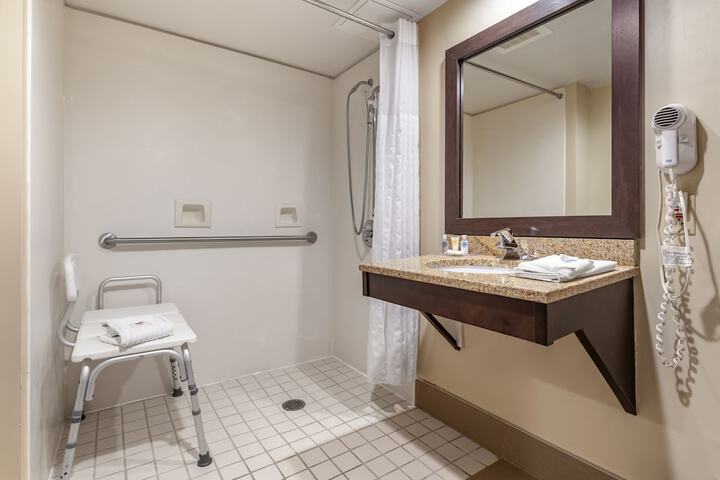 Room 18 of 29