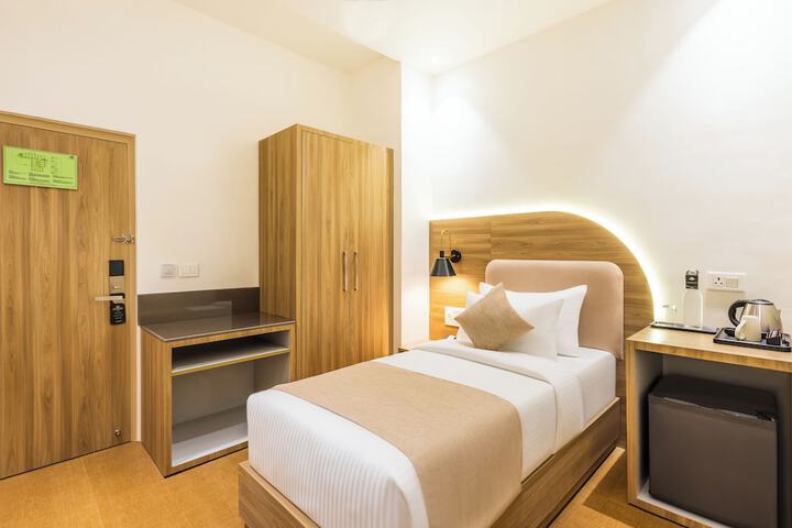 Room 14 of 43