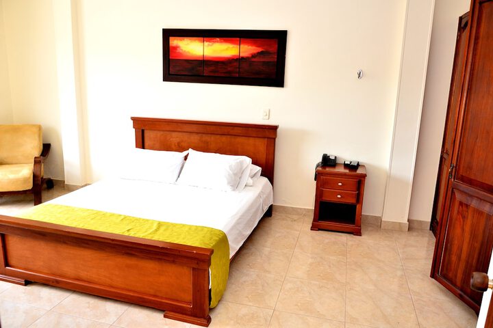 Room 14 of 40