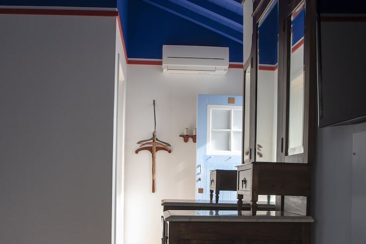 Room 25 of 101