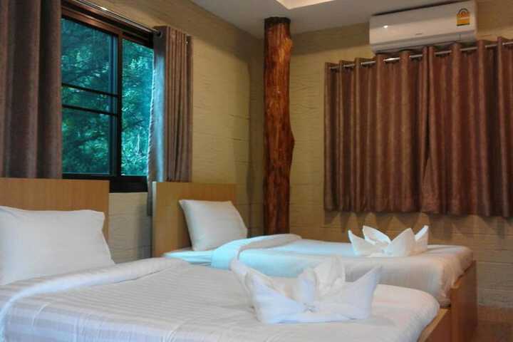 Room 3 of 34