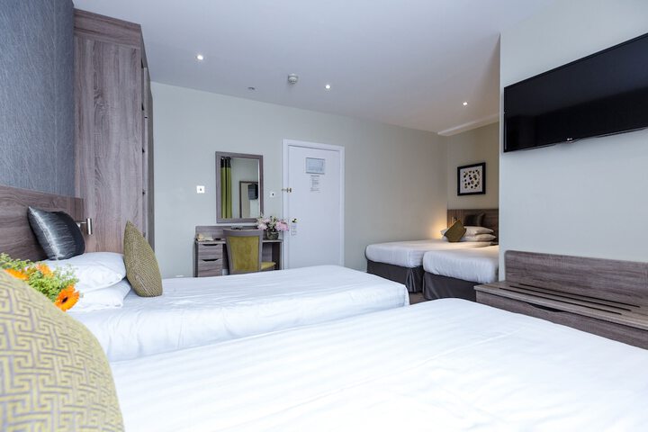 Room 40 of 64
