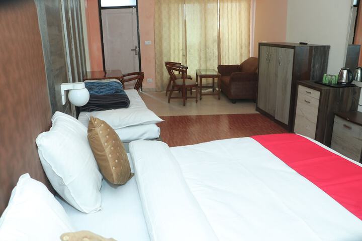 Room 3 of 15