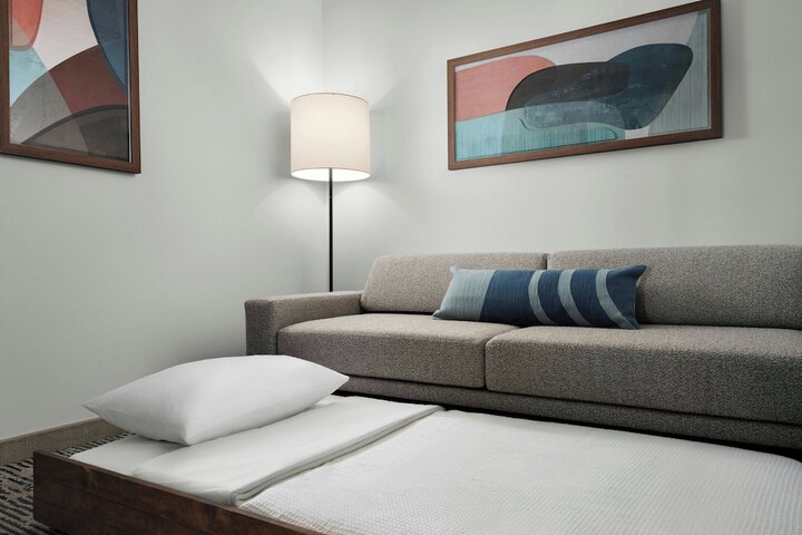 Room 4 of 22