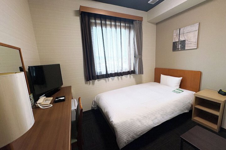 Room 3 of 26