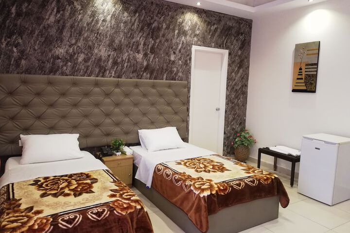 Room 6 of 6