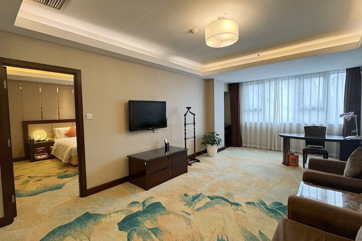 Room 13 of 46