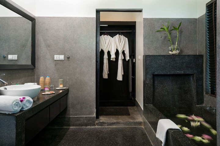 Room 15 of 53