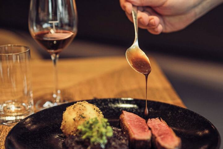 Dining 81 of 111