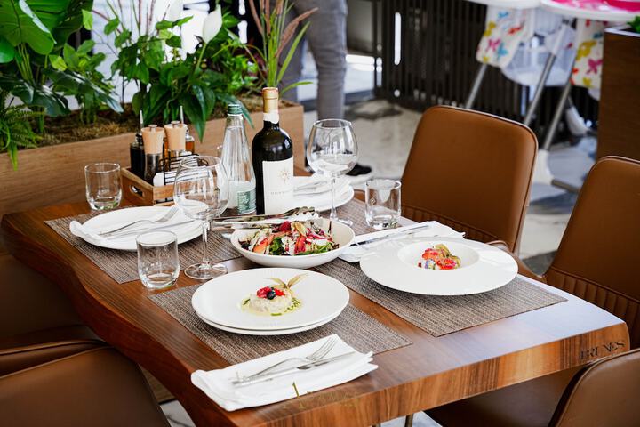 Dining 102 of 148