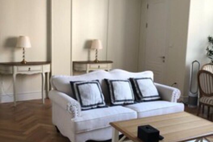 Room 4 of 44