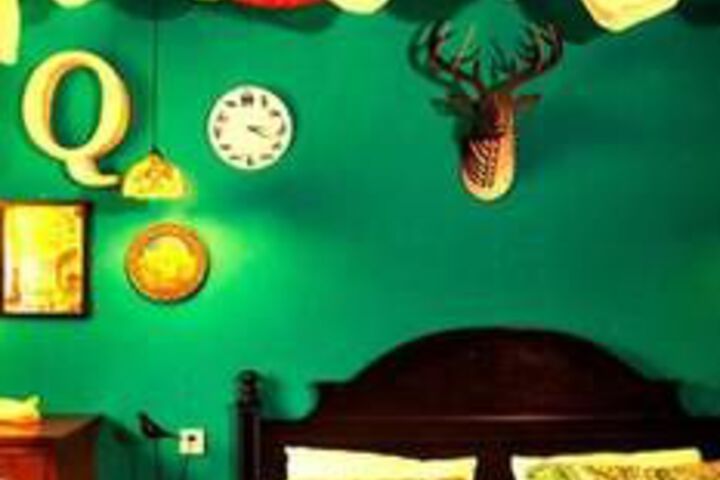 Room 9 of 94