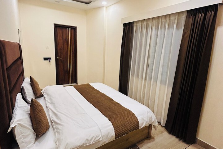 Room 25 of 51