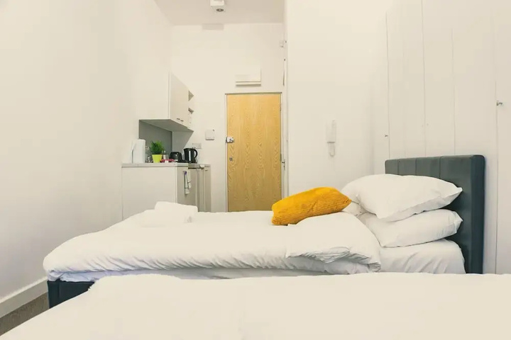 Room 3 of 24