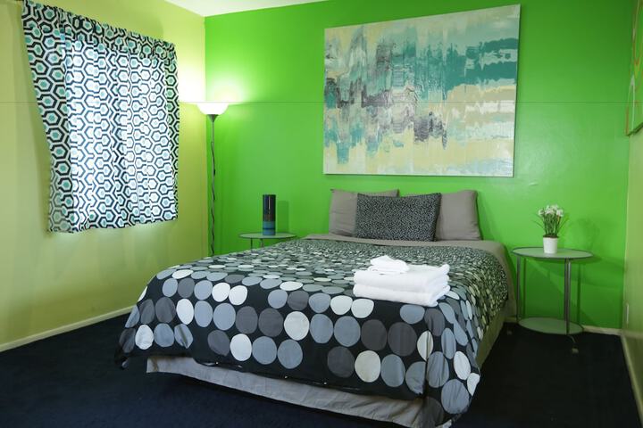 Room 10 of 47