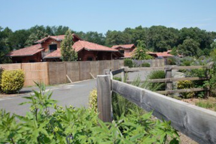 Hotel Exterior 8 of 16