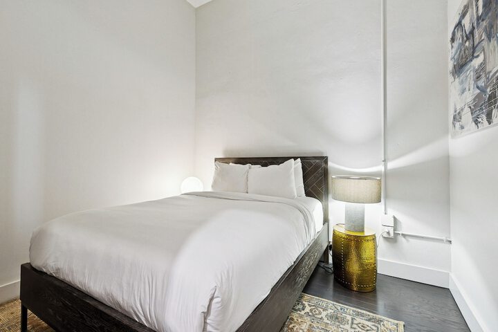 Room 10 of 58