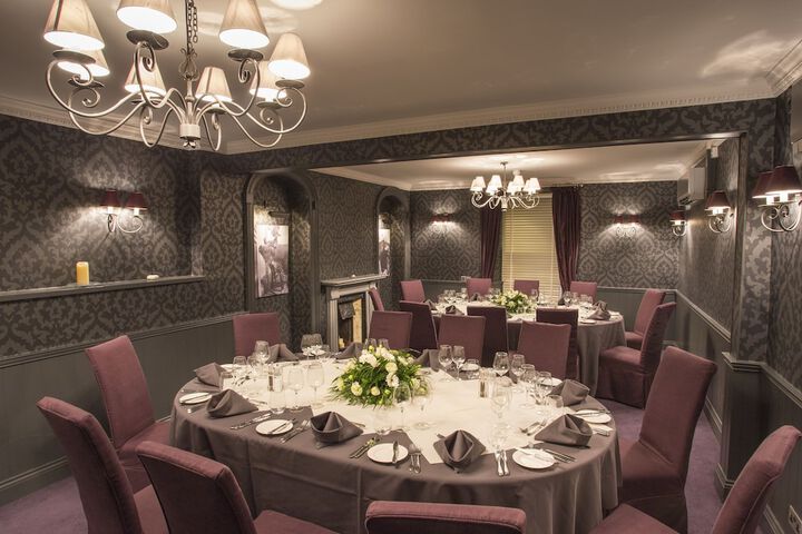 Ballroom/Hall 34 of 45