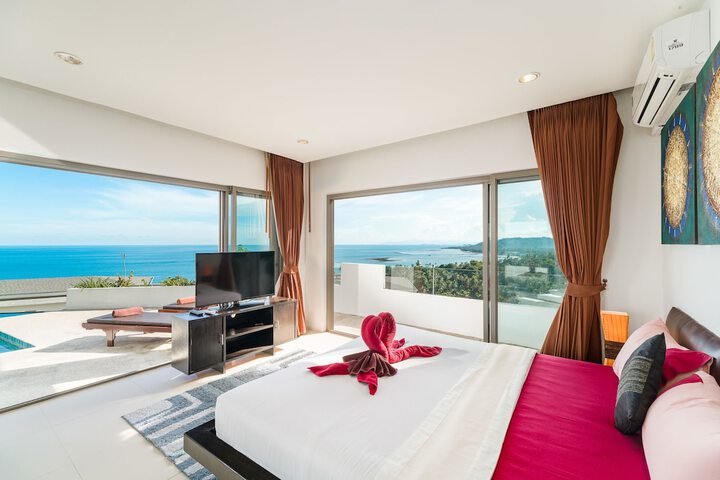Room 2 of 17