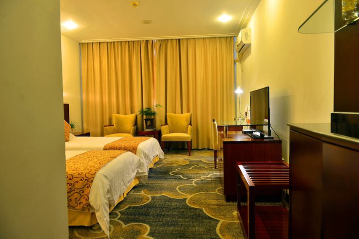 Room 6 of 30