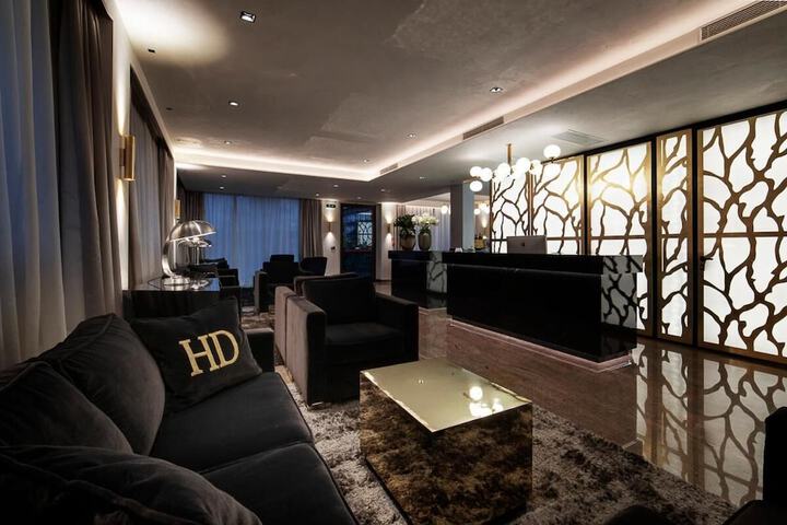 Hotel Lobby