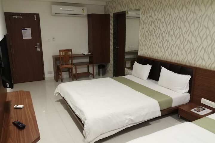 Room 25 of 54