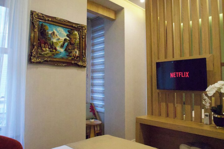 Room 30 of 47