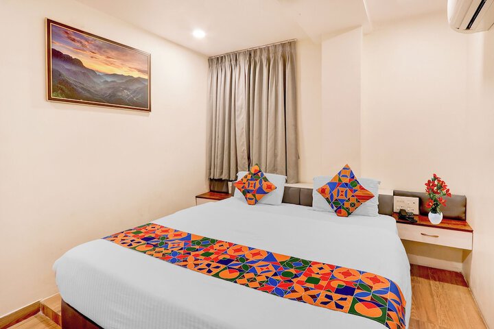 Room 8 of 32