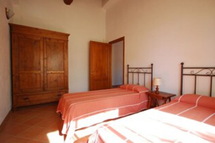 Room 26 of 43