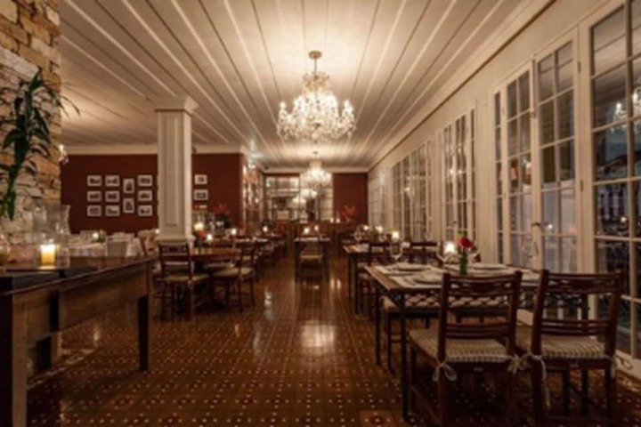 Dining 67 of 96