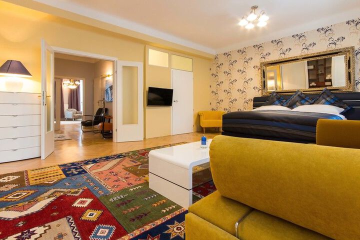 Room 4 of 26
