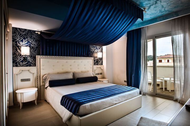 Room 27 of 131