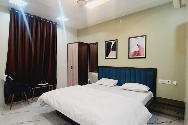 Room 18 of 39