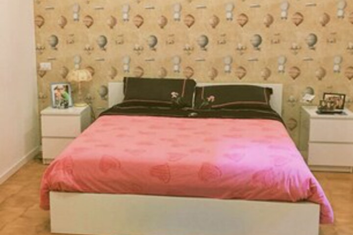 Room 65 of 82