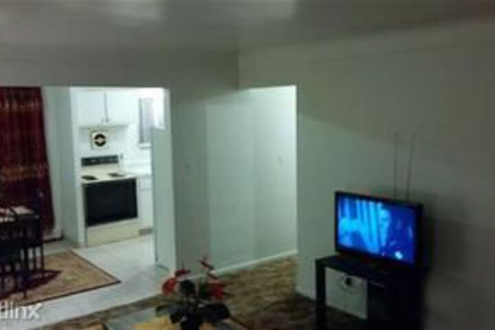 Room 5 of 16
