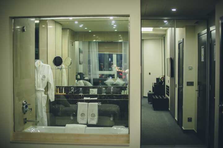 Room 11 of 60