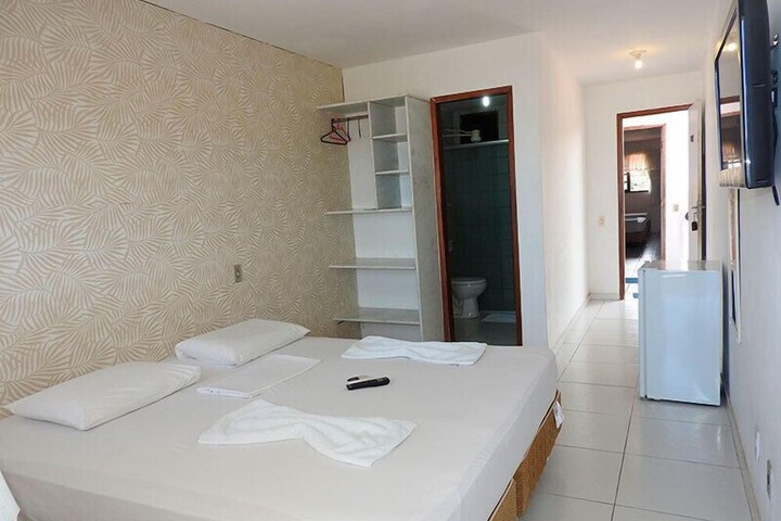 Room 4 of 40