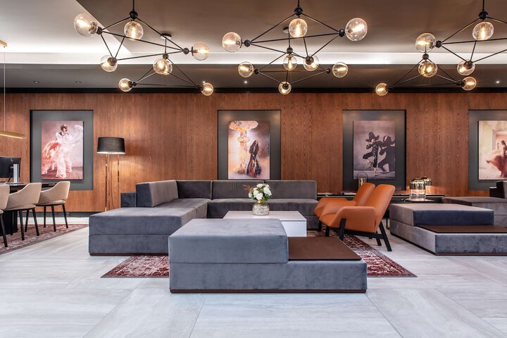 Guest Lobby