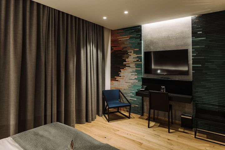 Room 7 of 53