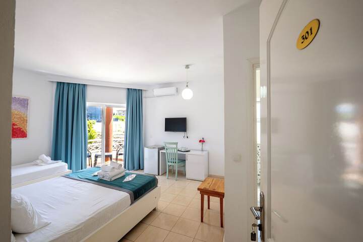 Room 80 of 297