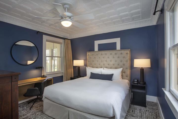 Room 46 of 140