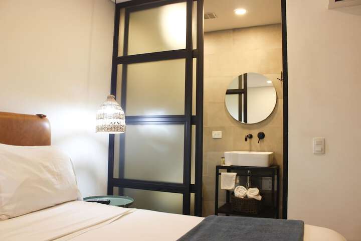Room 10 of 62