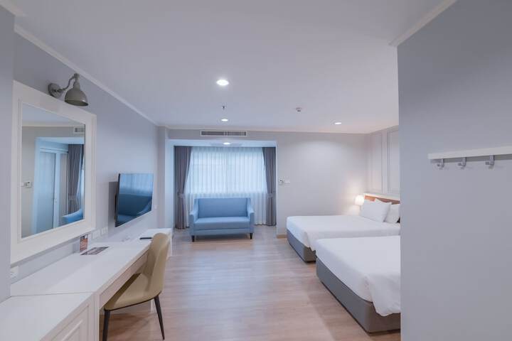 Room 27 of 110
