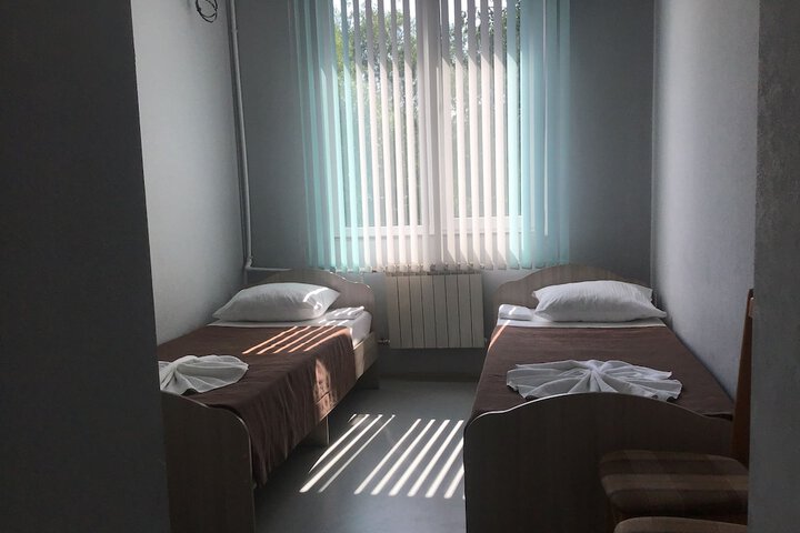 Room 10 of 11