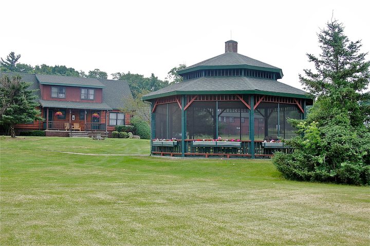 Hotel Exterior 97 of 105