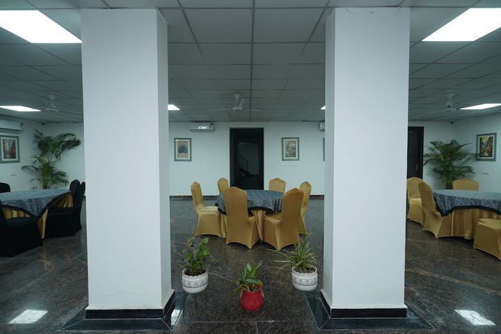 Ballroom/Hall 48 of 73