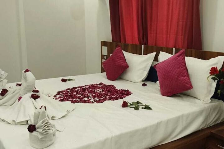 Room 2 of 25