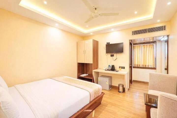 Room 7 of 19
